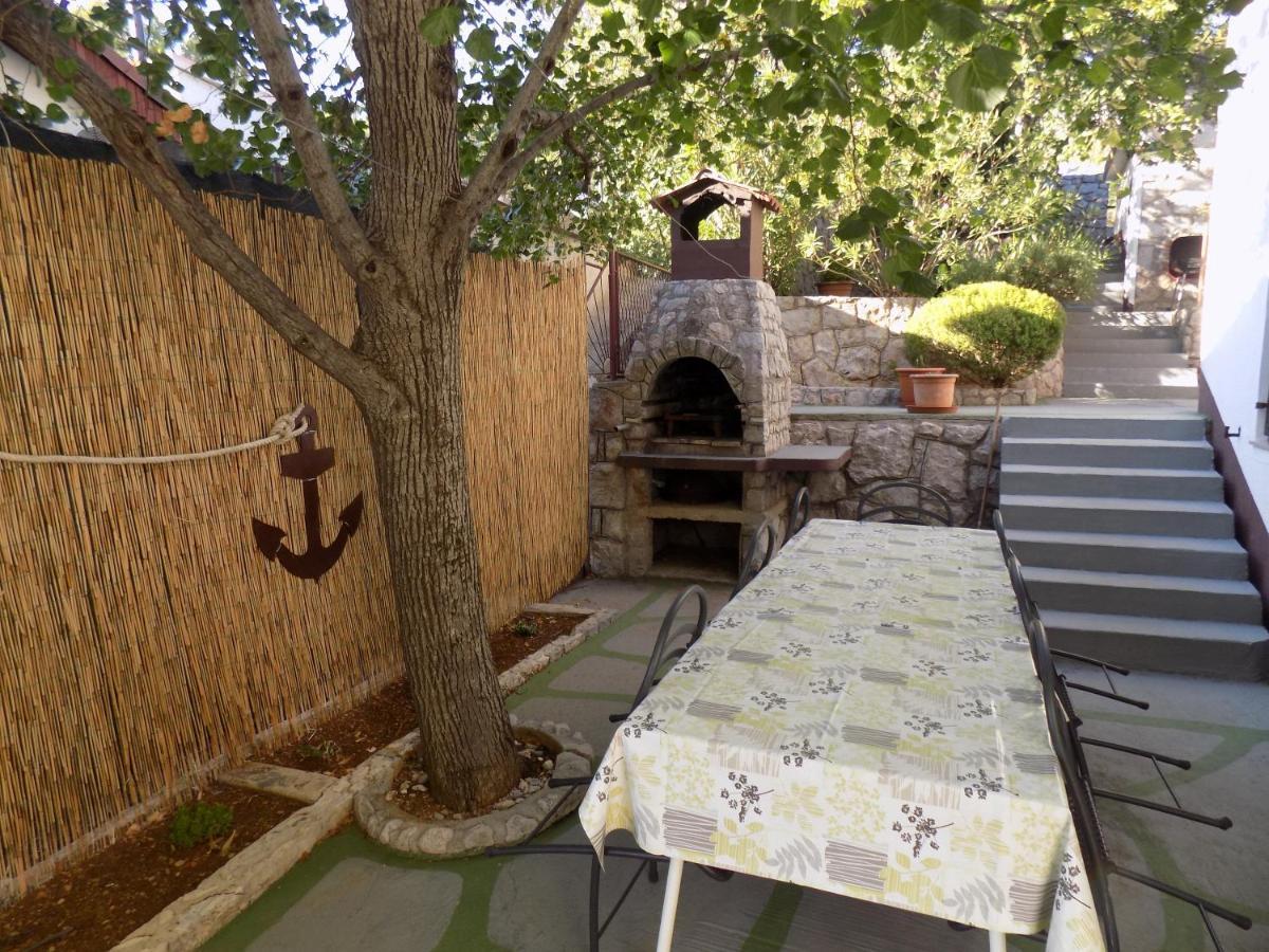 Apartmans Martha Karlobag Εξωτερικό φωτογραφία