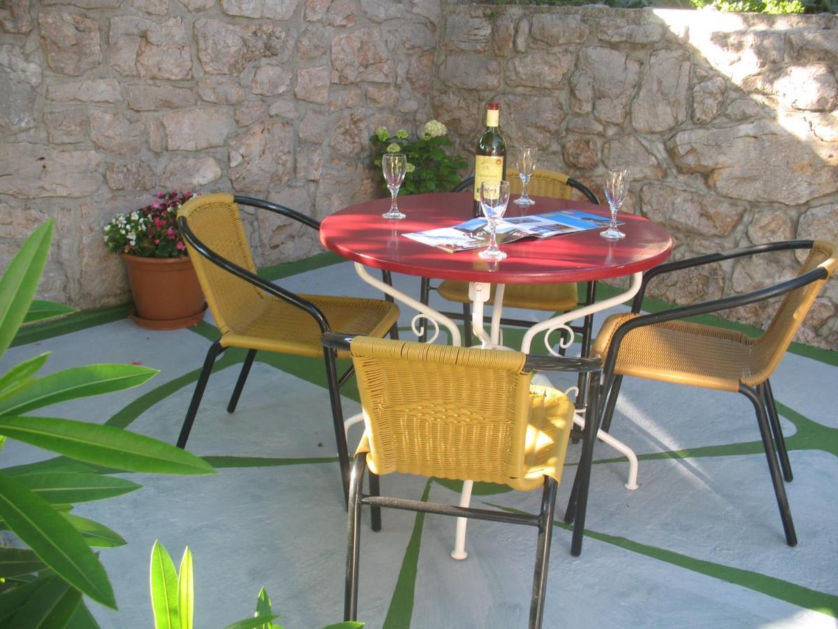 Apartmans Martha Karlobag Εξωτερικό φωτογραφία