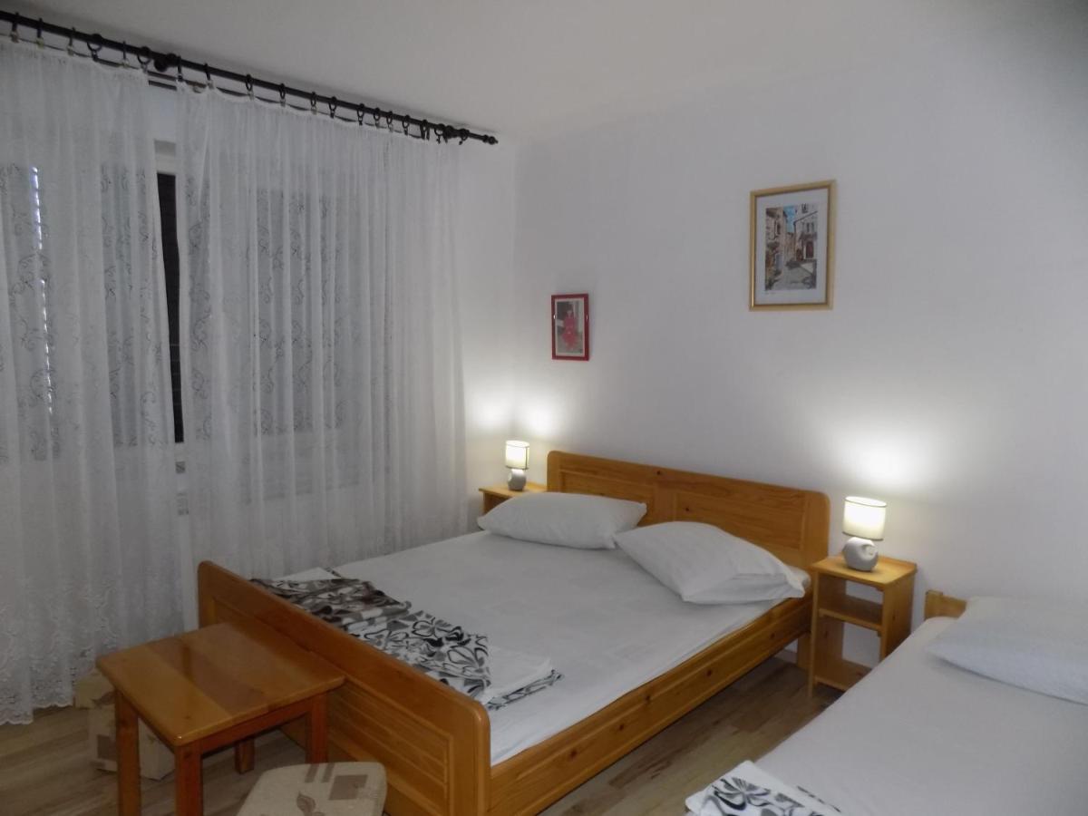 Apartmans Martha Karlobag Εξωτερικό φωτογραφία