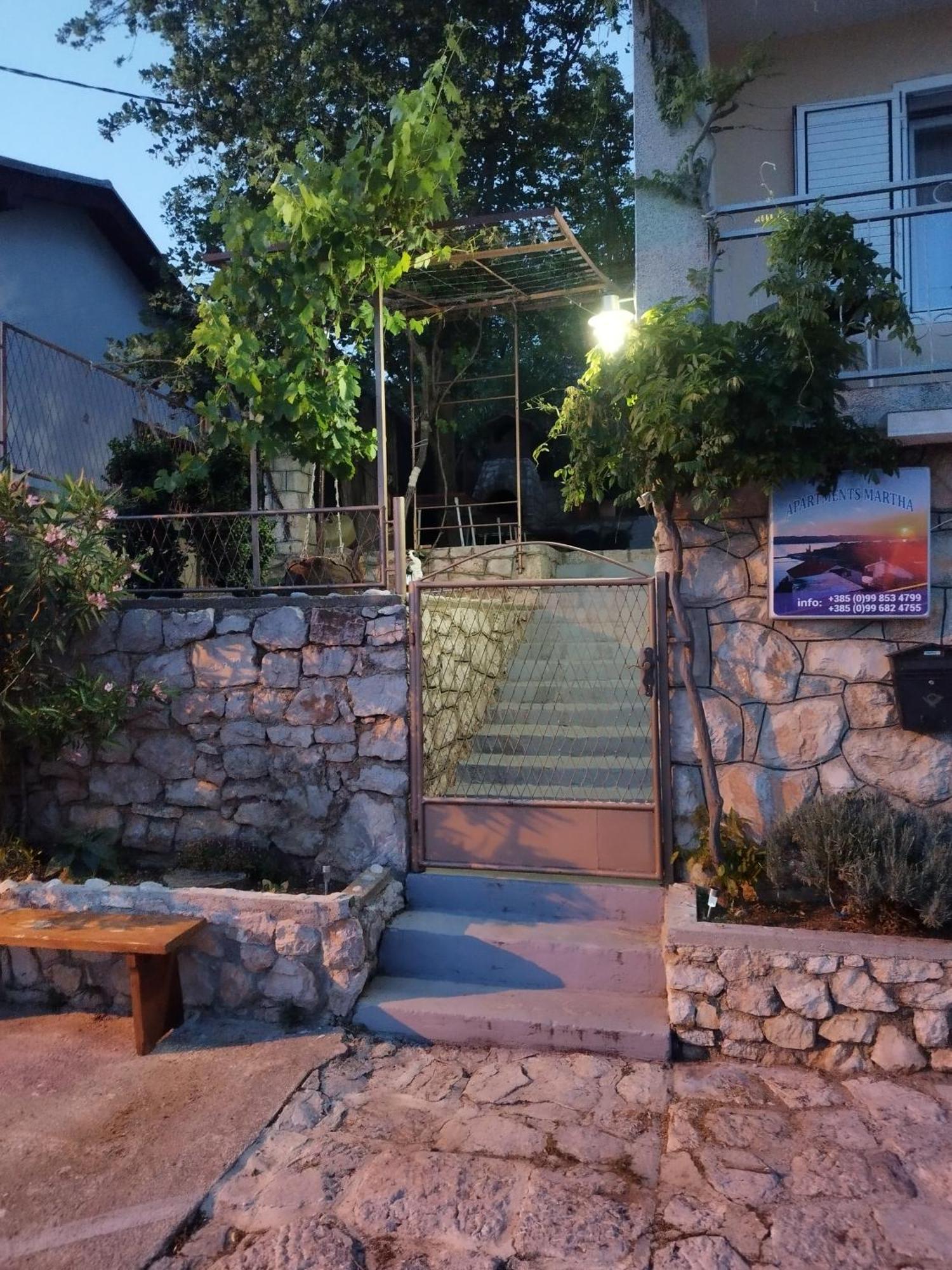 Apartmans Martha Karlobag Εξωτερικό φωτογραφία