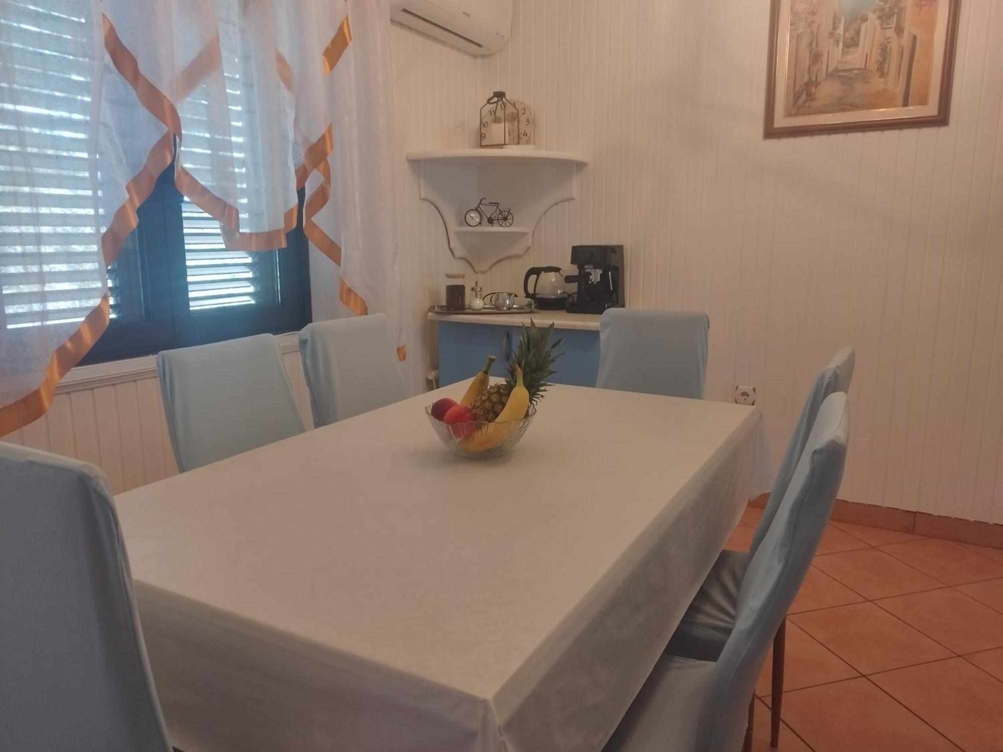Apartmans Martha Karlobag Εξωτερικό φωτογραφία